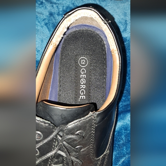 Men's Dress Shoes - Picture 8 of 10